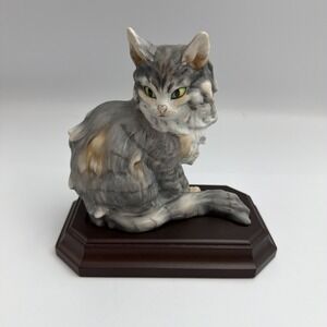 KAISER PORCELAIN GREY TABBY LONG HAIRED CAT FIGURINE HAND-PAINTED SIGNED, VTG.